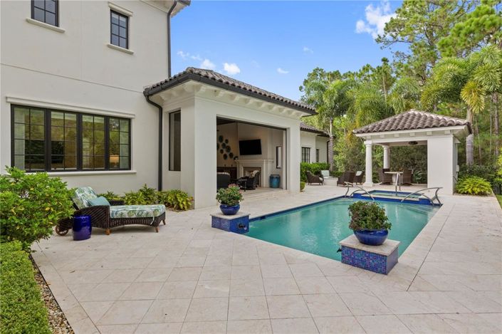 Image No.37-4 Bed Property for sale