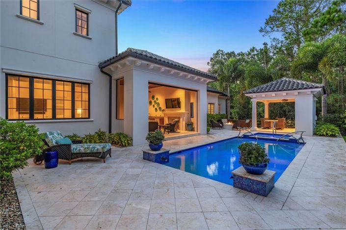 Image No.47-4 Bed Property for sale