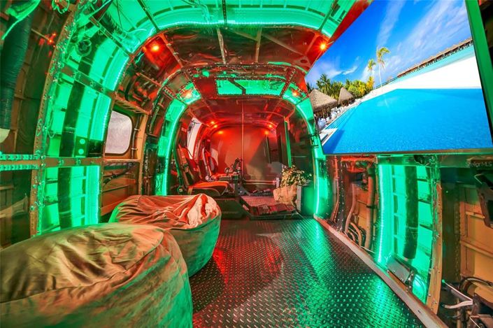 Image No.19-10 Bed Property for sale