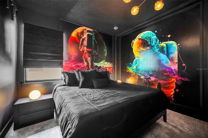 Image No.20-10 Bed Property for sale