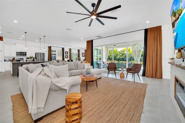 Image No.32-10 Bed Property for sale