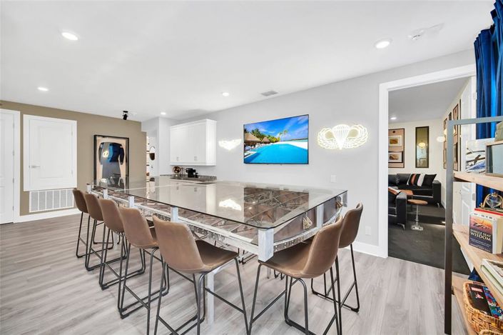 Image No.41-10 Bed Property for sale