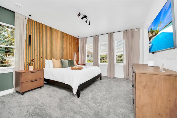 Image No.45-10 Bed Property for sale