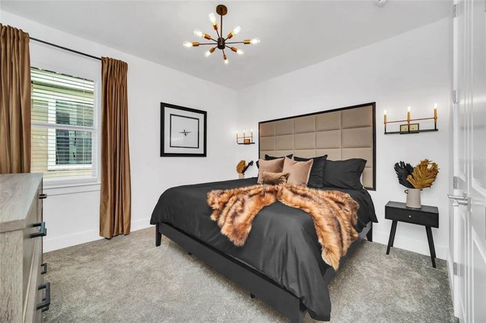 Image No.55-10 Bed Property for sale