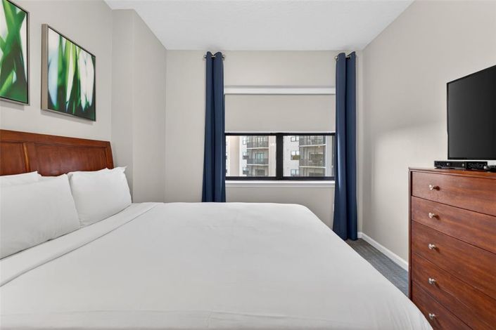 Image No.40-3 Bed Property for sale