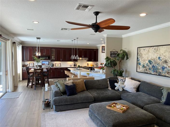 Image No.21-5 Bed Property for sale