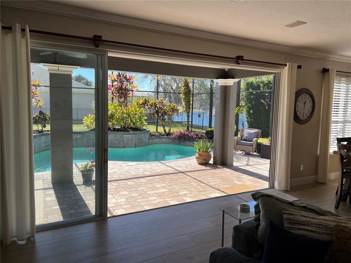 Image No.30-5 Bed Property for sale