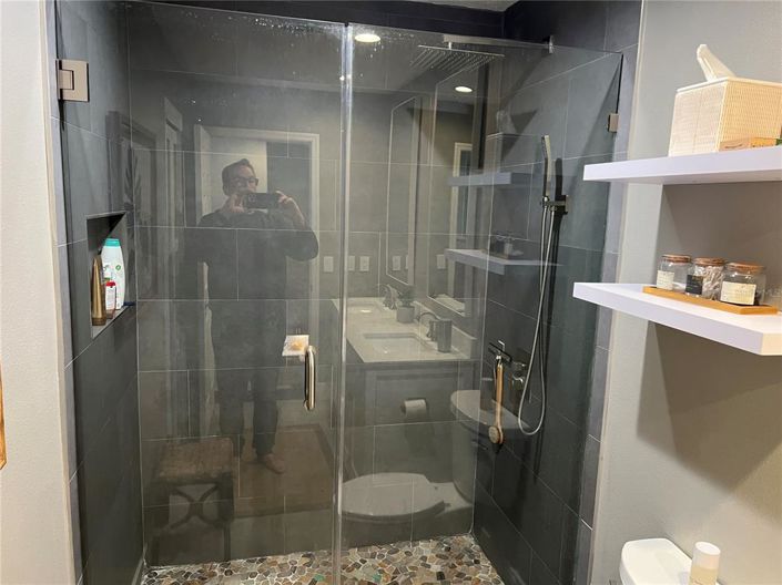 Image No.53-5 Bed Property for sale