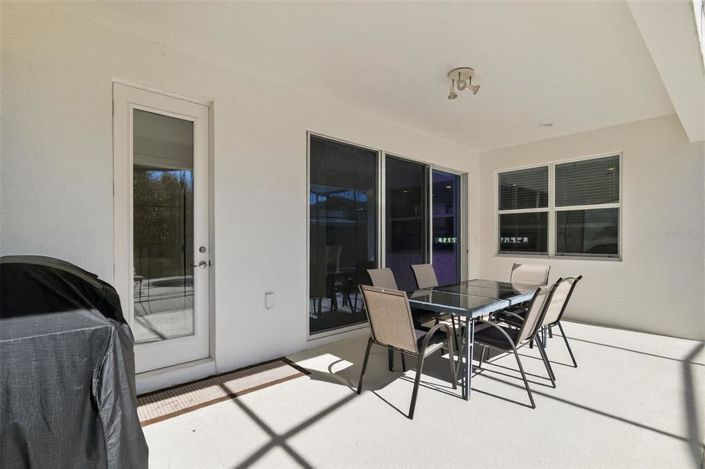 Image No.13-6 Bed Property for sale