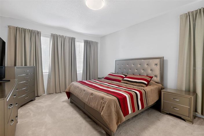 Image No.14-6 Bed Property for sale