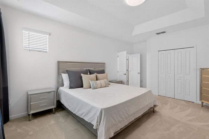 Image No.19-6 Bed Property for sale