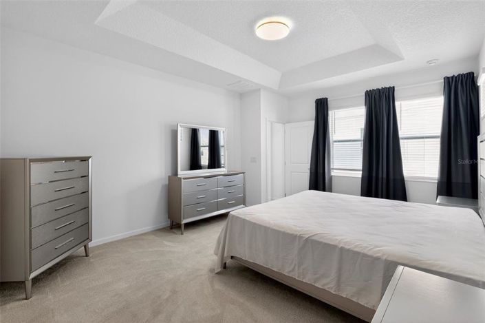 Image No.20-6 Bed Property for sale