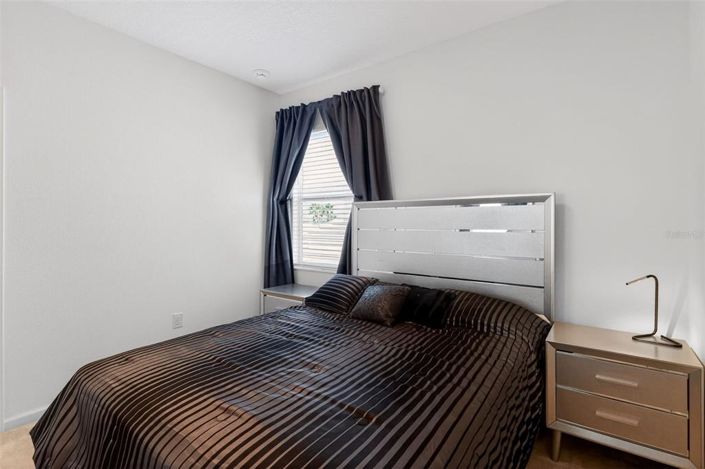 Image No.27-6 Bed Property for sale