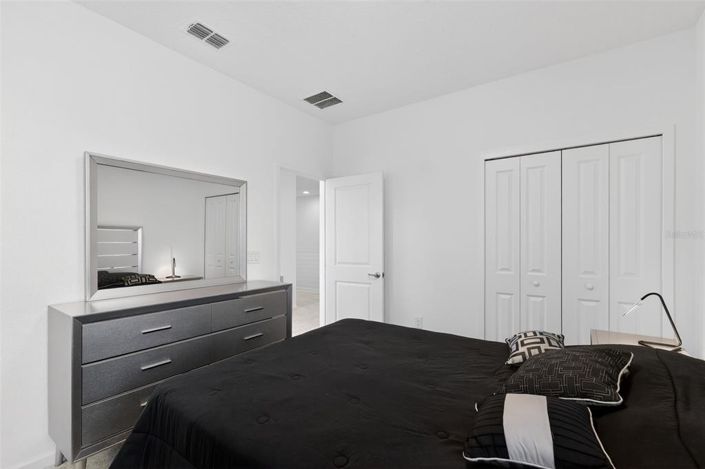 Image No.31-6 Bed Property for sale