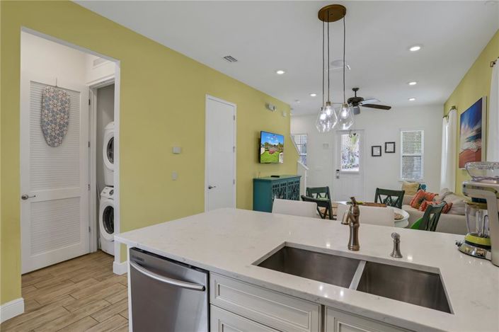 Image No.10-2 Bed Property for sale