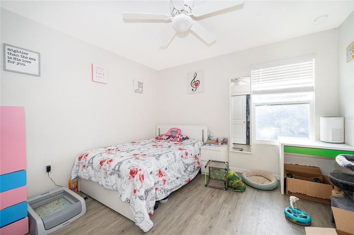 Image No.11-6 Bed Property for sale