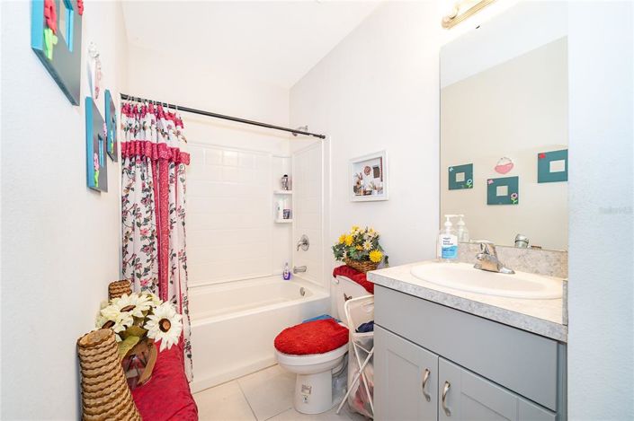 Image No.21-6 Bed Property for sale