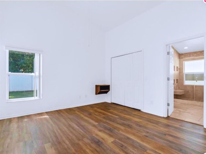 Image No.10-4 Bed Property for sale