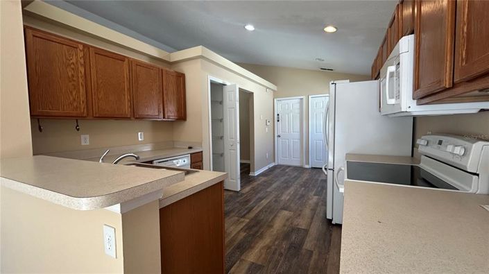 Image No.9-4 Bed Property for sale