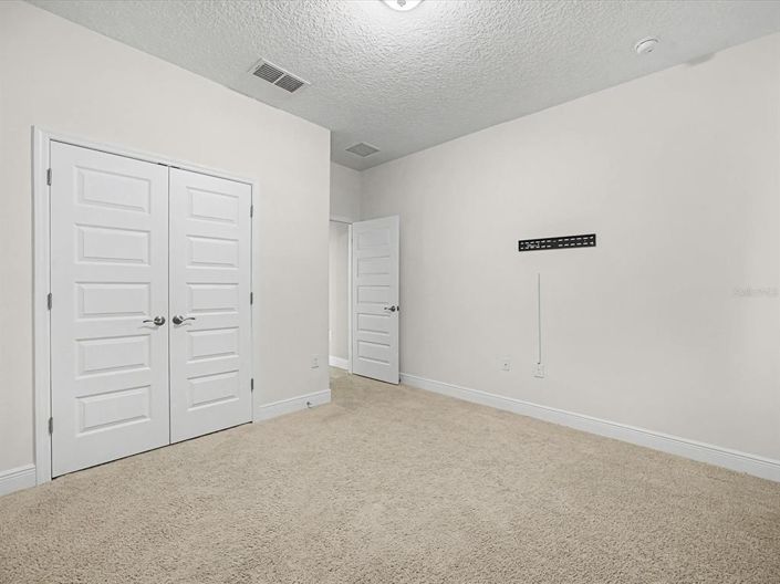 Image No.17-4 Bed Property for sale