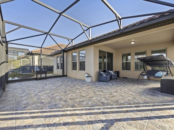 Image No.28-4 Bed Property for sale