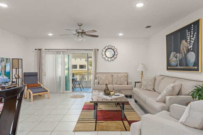 Image No.11-3 Bed Townhouse for sale