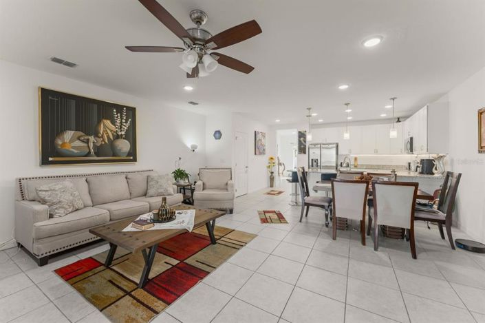 Image No.15-3 Bed Townhouse for sale