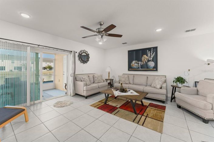 Image No.16-3 Bed Townhouse for sale