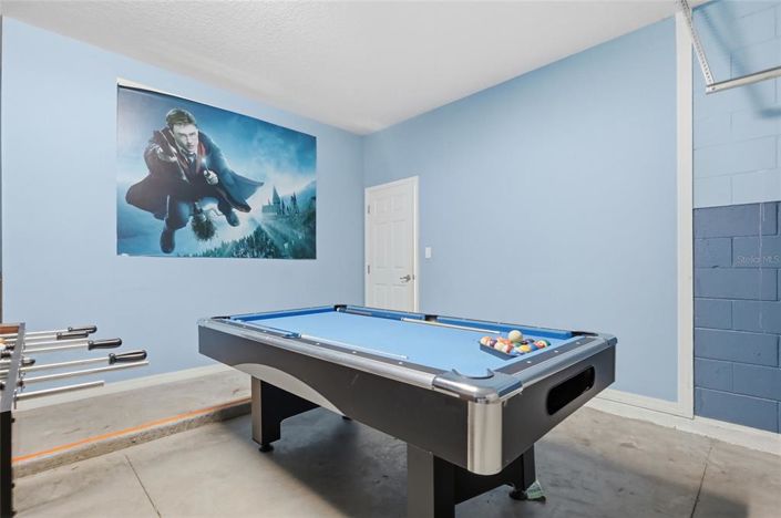 Image No.13-9 Bed Property for sale