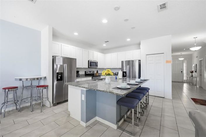 Image No.28-9 Bed Property for sale