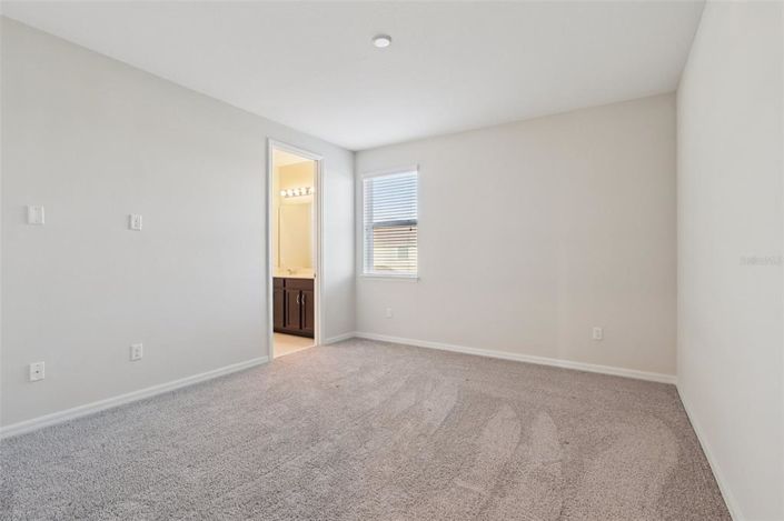 Image No.36-9 Bed Property for sale