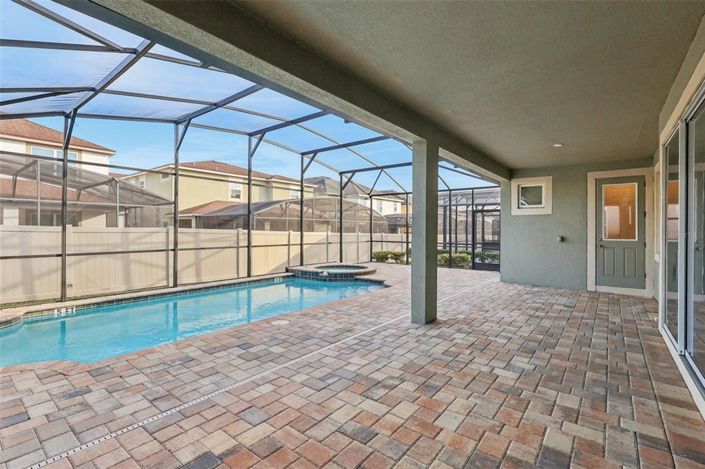 Image No.42-9 Bed Property for sale