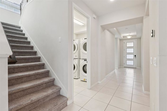 Image No.5-9 Bed Property for sale