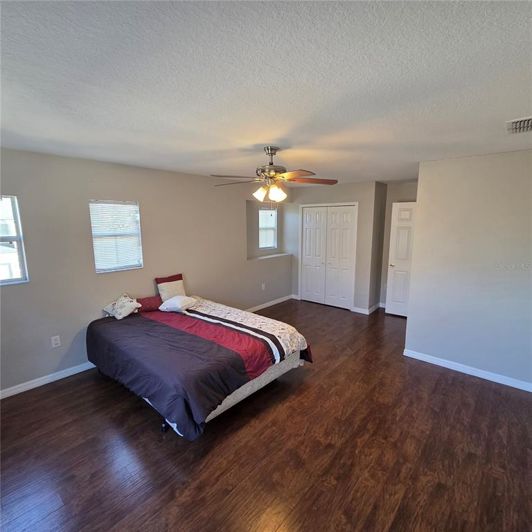 Image No.29-4 Bed Property for sale