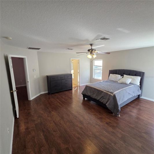 Image No.32-4 Bed Property for sale