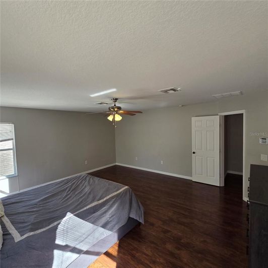 Image No.33-4 Bed Property for sale