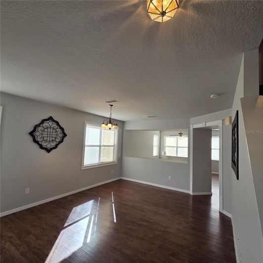 Image No.8-4 Bed Property for sale