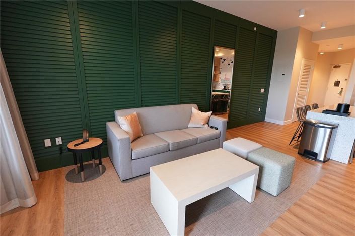 Image No.28-1 Bed Property for sale