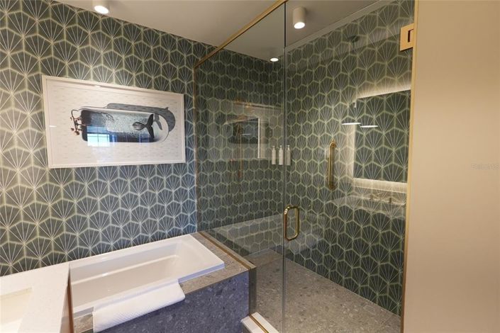 Image No.55-1 Bed Property for sale