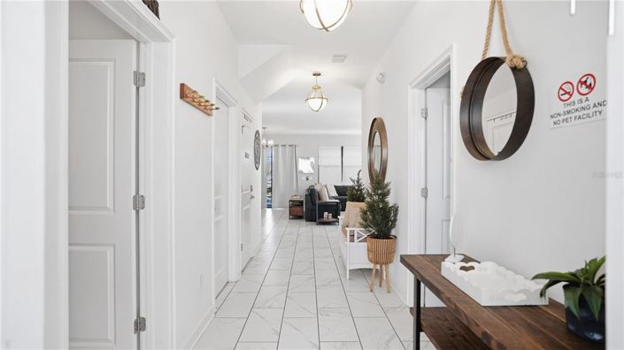 Image No.10-6 Bed Property for sale