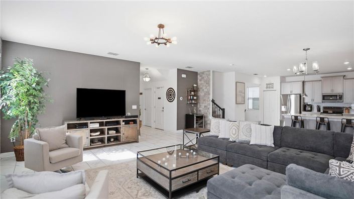 Image No.22-6 Bed Property for sale