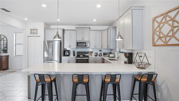 Image No.26-6 Bed Property for sale