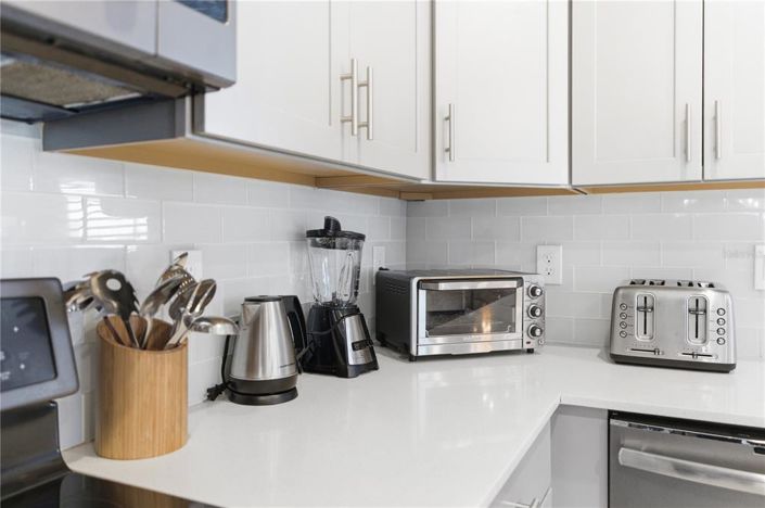 Image No.32-6 Bed Property for sale