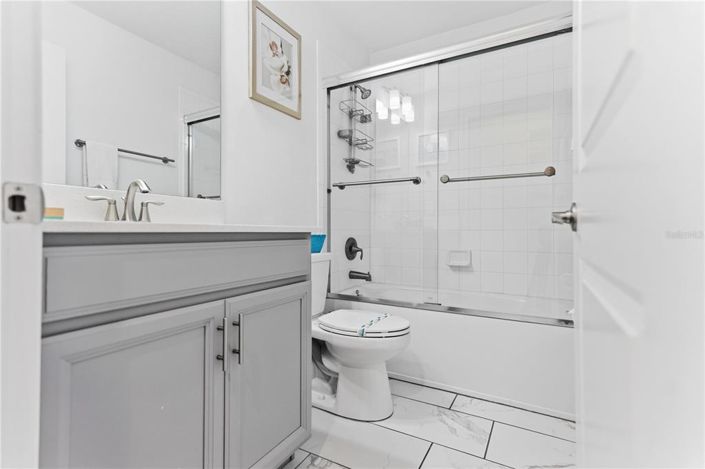 Image No.48-6 Bed Property for sale