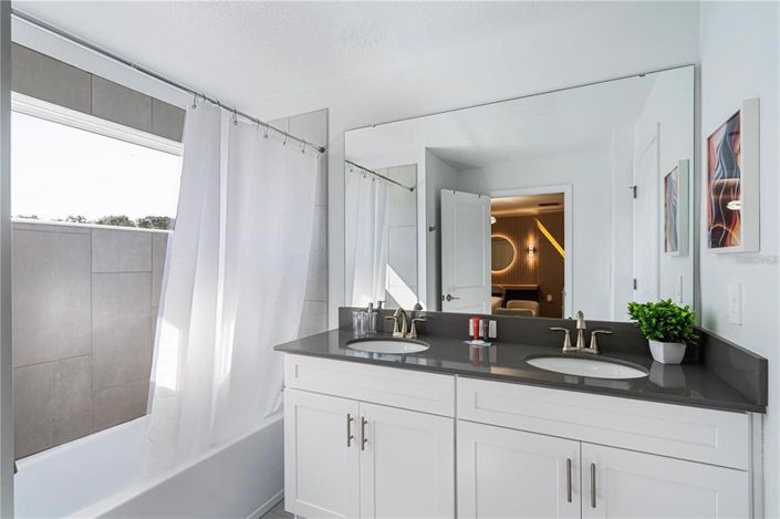 Image No.5-4 Bed Townhouse for sale