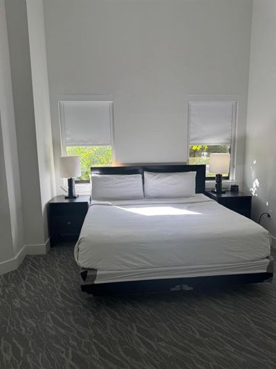 Image No.12-2 Bed Property for sale