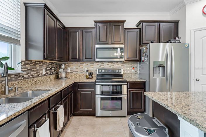 Image No.18-3 Bed Property for sale