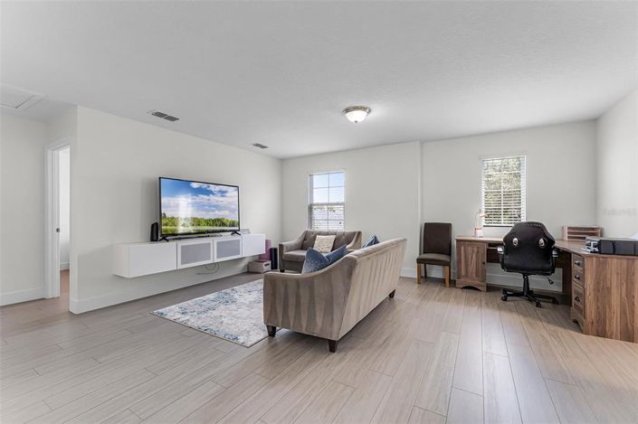 Image No.23-3 Bed Property for sale