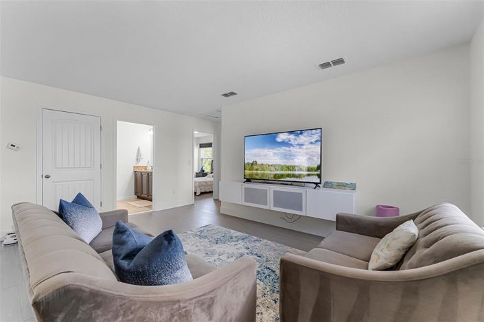 Image No.24-3 Bed Property for sale