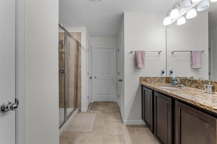 Image No.40-Propriété de 3 chambres à vendre à Clermont